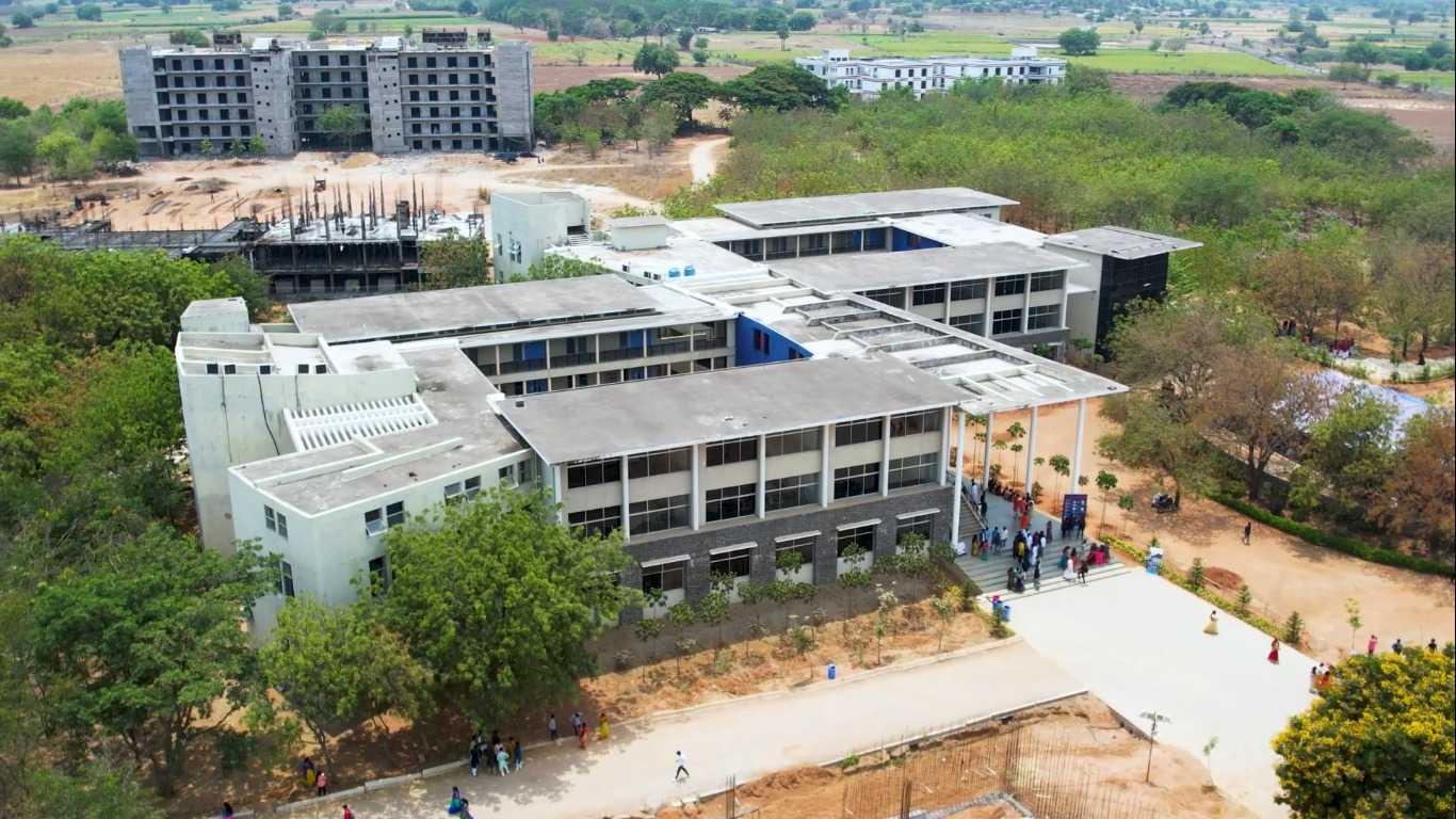 SR University Academic Building photo 16